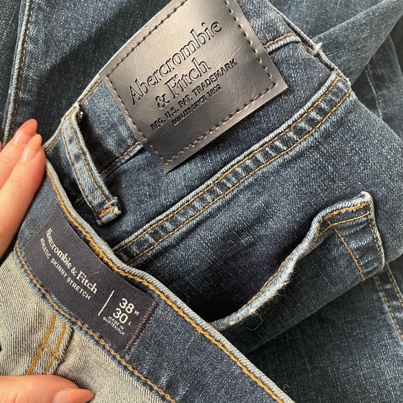 Brand new athletic skinny Abercrombie jeans - Picture 2 of 5
